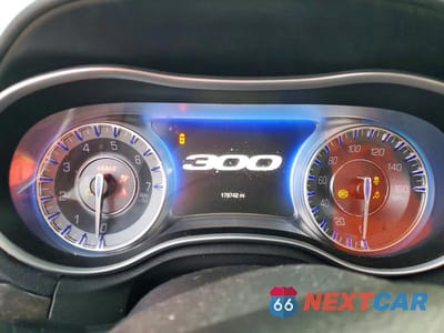 Zdjęcie 9 z 11 samochodu: 2017 CHRYSLER 300C VIN:2C3CCAET1HH625807 - miniatura
