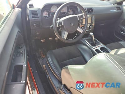 Zdjęcie 8 z 12 samochodu: 2009 DODGE CHALLENGER SRT-8 VIN:2B3LJ74W99H581817 - miniatura