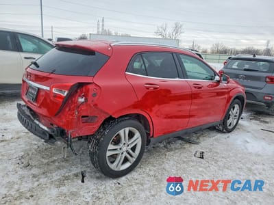 Trzecie zdjęcie samochodu z tyłu: 2015 MERCEDES-BENZ GLA 250 VIN:WDCTG4EB4FJ180221 - miniatura