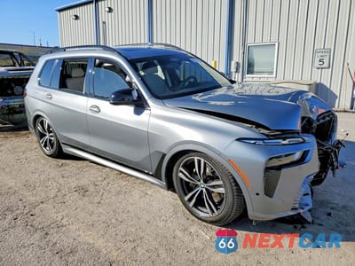 Czwarte zdjęcie samochodu z boku: 2023 BMW X7 M60I VIN:5UX33EM06P9M78231 - miniatura