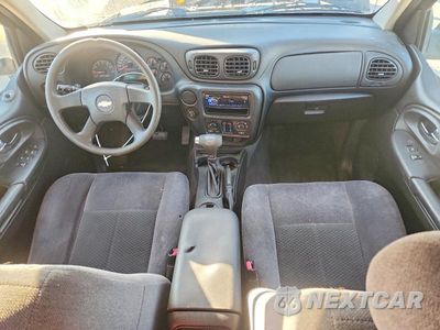 Zdjęcie 8 z 12 samochodu: 2008 CHEVROLET TRAILBLAZER LS VIN:1GNDS13S582130118 - miniatura