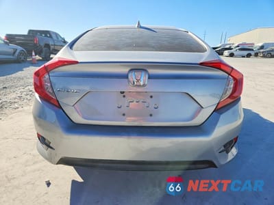 Zdjęcie 6 z 13 samochodu: 2018 HONDA CIVIC EX VIN:2HGFC2F79JH571552 - miniatura