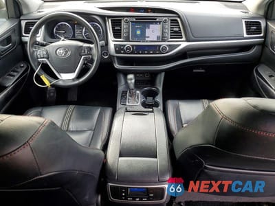 Zdjęcie 8 z 13 samochodu: 2019 TOYOTA HIGHLANDER SE VIN:5TDKZRFH7KS567953 - miniatura