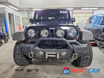 Piąte zdjęcie samochodu w środku: 2010 JEEP WRANGLER UNLIMITED SPORT VIN:1J4BA3H15AL139457 - miniatura