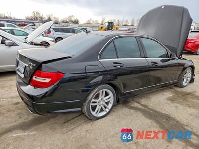 Trzecie zdjęcie samochodu z tyłu: 2012 MERCEDES-BENZ C 300 4MATIC VIN:WDDGF8BB9CR205140 - miniatura