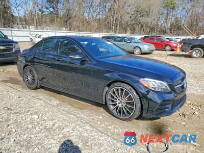 Czwarte zdjęcie samochodu z boku: 2019 MERCEDES-BENZ C 300 VIN:55SWF8DB0KU304483 - miniatura