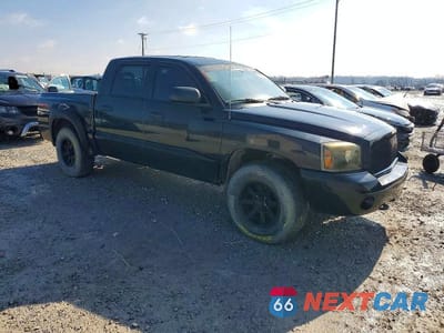 Czwarte zdjęcie samochodu z boku: 2006 DODGE DAKOTA QUAD SLT VIN:1D7HW48N36S524142 - miniatura