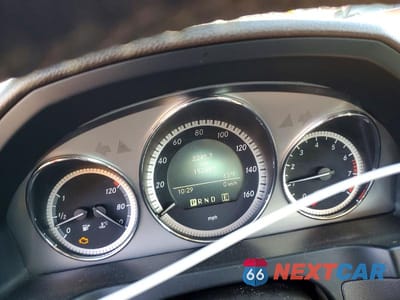 Zdjęcie 9 z 12 samochodu: 2011 MERCEDES-BENZ C 300 4MATIC VIN:WDDGF8BB3BR183294 - miniatura