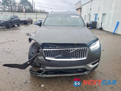 Piąte zdjęcie samochodu w środku: 2021 VOLVO XC90 T6 INSCRIPTION VIN:YV4A22PL1M1721497 - miniatura