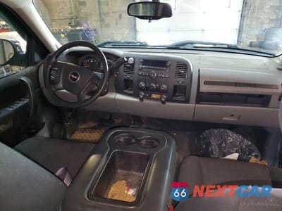 Zdjęcie 8 z 13 samochodu: 2011 GMC SIERRA K1500 SL VIN:1GTR2UEA1BZ422187 - miniatura