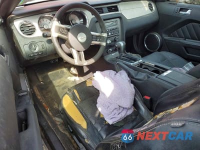 Zdjęcie 8 z 11 samochodu: 2010 FORD MUSTANG VIN:1ZVBP8AN7A5118819 - miniatura