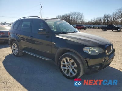 Czwarte zdjęcie samochodu z boku: 2013 BMW X5 XDRIVE35I VIN:5UXZV4C52D0B13947 - miniatura