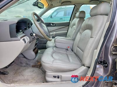 Zdjęcie 7 z 11 samochodu: 1995 LINCOLN TOWN CAR VIN:1LNLM97V9TY638532 - miniatura