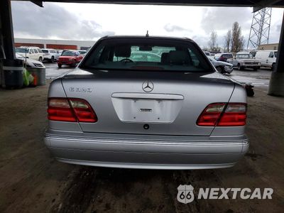 Zdjęcie 6 z 12 samochodu: 2001 MERCEDES-BENZ E 320 VIN:WDBJF65J21B230618 - miniatura