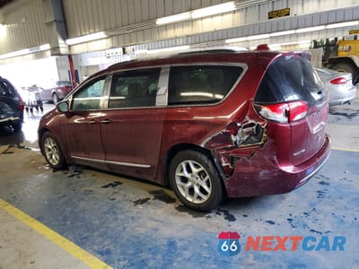 Drugie zdjęcie samochodu z przodu: 2017 CHRYSLER PACIFICA TOURING L VIN:2C4RC1BGXHR509724 - miniatura