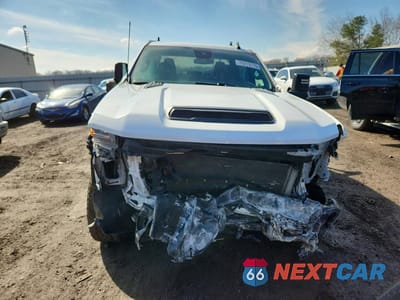 Piąte zdjęcie samochodu w środku: 2024 CHEVROLET SILVERADO K2500 CUSTOM VIN:1GC5YME73RF117688 - miniatura