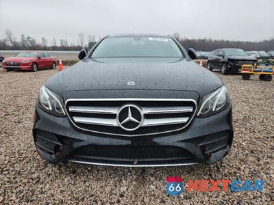Piąte zdjęcie samochodu w środku: 2018 MERCEDES-BENZ E 300 VIN:WDDZF4JB8JA357103 - miniatura