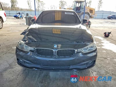 Piąte zdjęcie samochodu w środku: 2018 BMW 320 I VIN:WBA8E1G51JNU91322 - miniatura