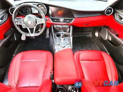 Zdjęcie 8 z 12 samochodu: 2019 ALFA ROMEO GIULIA VIN:ZARFAMANXK7600355 - miniatura