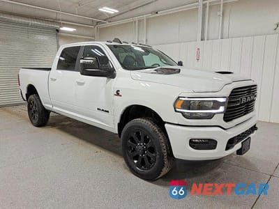 Czwarte zdjęcie samochodu z boku: 2024 RAM 2500 LARAMIE VIN:3C6UR5FL9RG330659 - miniatura