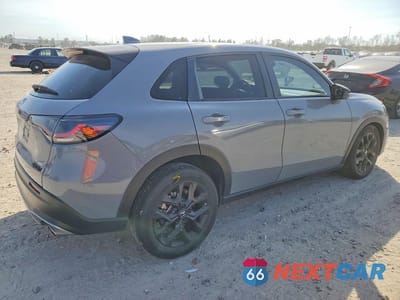 Trzecie zdjęcie samochodu z tyłu: 2024 HONDA HR-V SPORT VIN:3CZRZ1H53RM731822 - miniatura