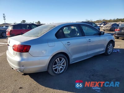 Trzecie zdjęcie samochodu z tyłu: 2011 VOLKSWAGEN JETTA BASE VIN:3VW1K7AJ2BM305754 - miniatura