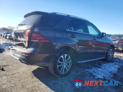 Trzecie zdjęcie samochodu z tyłu: 2016 MERCEDES-BENZ GLE 350 4MATIC VIN:4JGDA5HB0GA633437 - miniatura