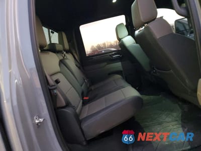 Zdjęcie 10 z 12 samochodu: 2025 CHEVROLET SILVERADO K2500 ZR2 VIN:1GC4KYEY4SF181371 - miniatura