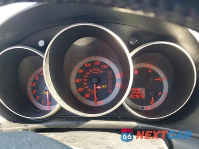 Zdjęcie 9 z 11 samochodu: 2005 MAZDA 3 HATCHBACK VIN:JM1BK343651285068 - miniatura