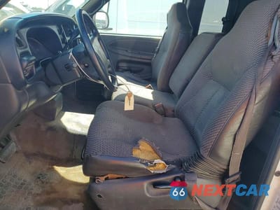 Zdjęcie 7 z 13 samochodu: 1999 DODGE RAM 1500 VIN:1B7HC13Y2XJ597500 - miniatura