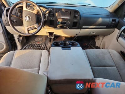 Zdjęcie 8 z 11 samochodu: 2007 CHEVROLET SILVERADO C1500 VIN:1GCEC19097Z534447 - miniatura