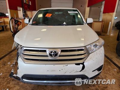 Piąte zdjęcie samochodu w środku: 2011 TOYOTA HIGHLANDER BASE VIN:5TDBK3EH9BS045019 - miniatura