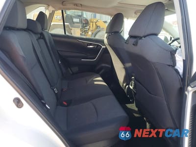Zdjęcie 11 z 13 samochodu: 2021 TOYOTA RAV4 HYBRID XLE VIN:2T3R6RFV7MW004819 - miniatura