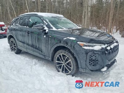 Czwarte zdjęcie samochodu z boku: 2025 AUDI Q5 PROGRESSIV VIN:WA15AAGU1S2017215 - miniatura