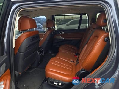 Zdjęcie 6 z 14 samochodu: 2019 BMW X7 XDRIVE40I VIN:5UXCW2C52KLB43713 - miniatura