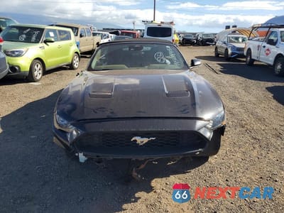 Piąte zdjęcie samochodu w środku: 2023 FORD MUSTANG VIN:1FATP8UH3P5101673 - miniatura