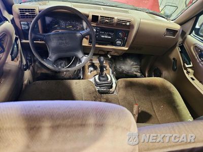 Zdjęcie 8 z 12 samochodu: 1996 GMC SONOMA VIN:1GTCS1447TK515368 - miniatura
