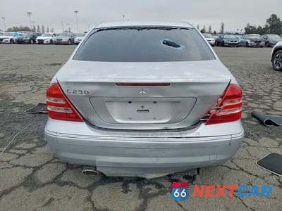 Zdjęcie 6 z 11 samochodu: 2004 MERCEDES-BENZ C 320 VIN:WDBRF64J74F482169 - miniatura