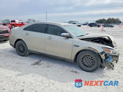 Czwarte zdjęcie samochodu z boku: 2010 FORD TAURUS LIMITED VIN:1FAHP2FW8AG145078 - miniatura