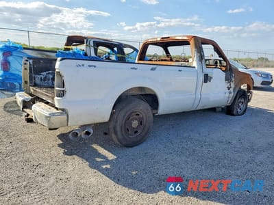 Trzecie zdjęcie samochodu z tyłu: 2011 FORD F250 SUPER DUTY VIN:1FTBF2AT4BEA73373 - miniatura