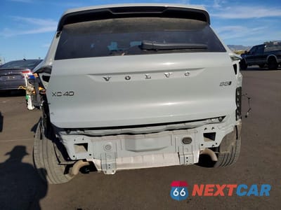 Zdjęcie 6 z 13 samochodu: 2025 VOLVO XC40 PLUS VIN:YV4L12UC7S2468886 - miniatura