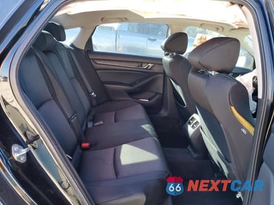 Zdjęcie 10 z 13 samochodu: 2018 HONDA ACCORD EX VIN:1HGCV1F43JA210944 - miniatura