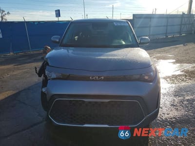 Piąte zdjęcie samochodu w środku: 2023 KIA SOUL LX VIN:KNDJ23AU3P7860171 - miniatura
