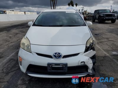 Piąte zdjęcie samochodu w środku: 2015 TOYOTA PRIUS VIN:JTDKN3DU4F0425044 - miniatura