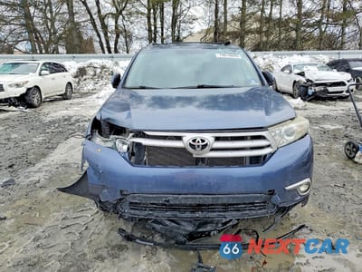 Piąte zdjęcie samochodu w środku: 2012 TOYOTA HIGHLANDER BASE VIN:5TDBK3EH2CS145948 - miniatura