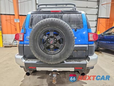 Zdjęcie 6 z 13 samochodu: 2007 TOYOTA FJ CRUISER VIN:JTEBU11F470007058 - miniatura