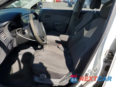 Zdjęcie 7 z 11 samochodu: 2009 KIA RIO BASE VIN:KNADE223096467190 - miniatura