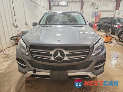 Piąte zdjęcie samochodu w środku: 2018 MERCEDES-BENZ GLE 350 4MATIC VIN:4JGDA5HB9JB203407 - miniatura