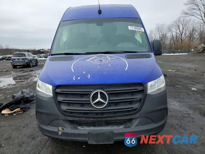 Piąte zdjęcie samochodu w środku: 2021 MERCEDES BENZ SPRINTER 2500 UTILITY / SERVICE VAN VIN:W1Y4DBHYXMT059617 - miniatura