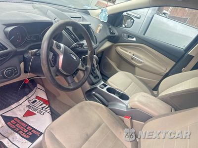Piąte zdjęcie samochodu w środku: 2014 FORD ESCAPE SE BLACK VIN:1FMCU0GXXEUC41287 - miniatura